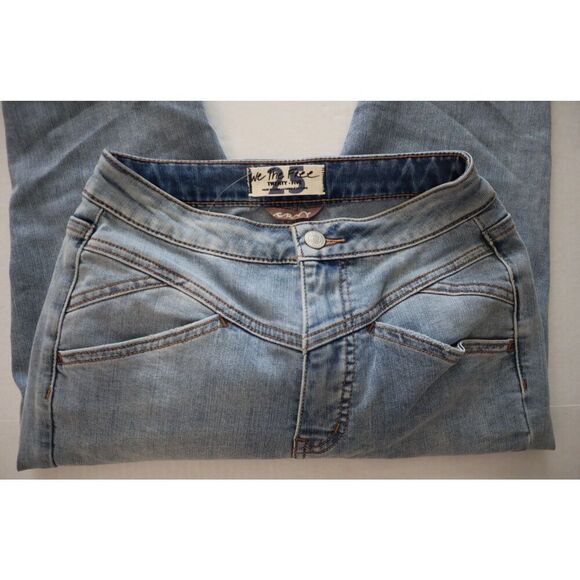 We The Free OB1036256 Women's Sz 25 Light Wash CRVY High Rise Denim Jeans - Picture 3 of 12